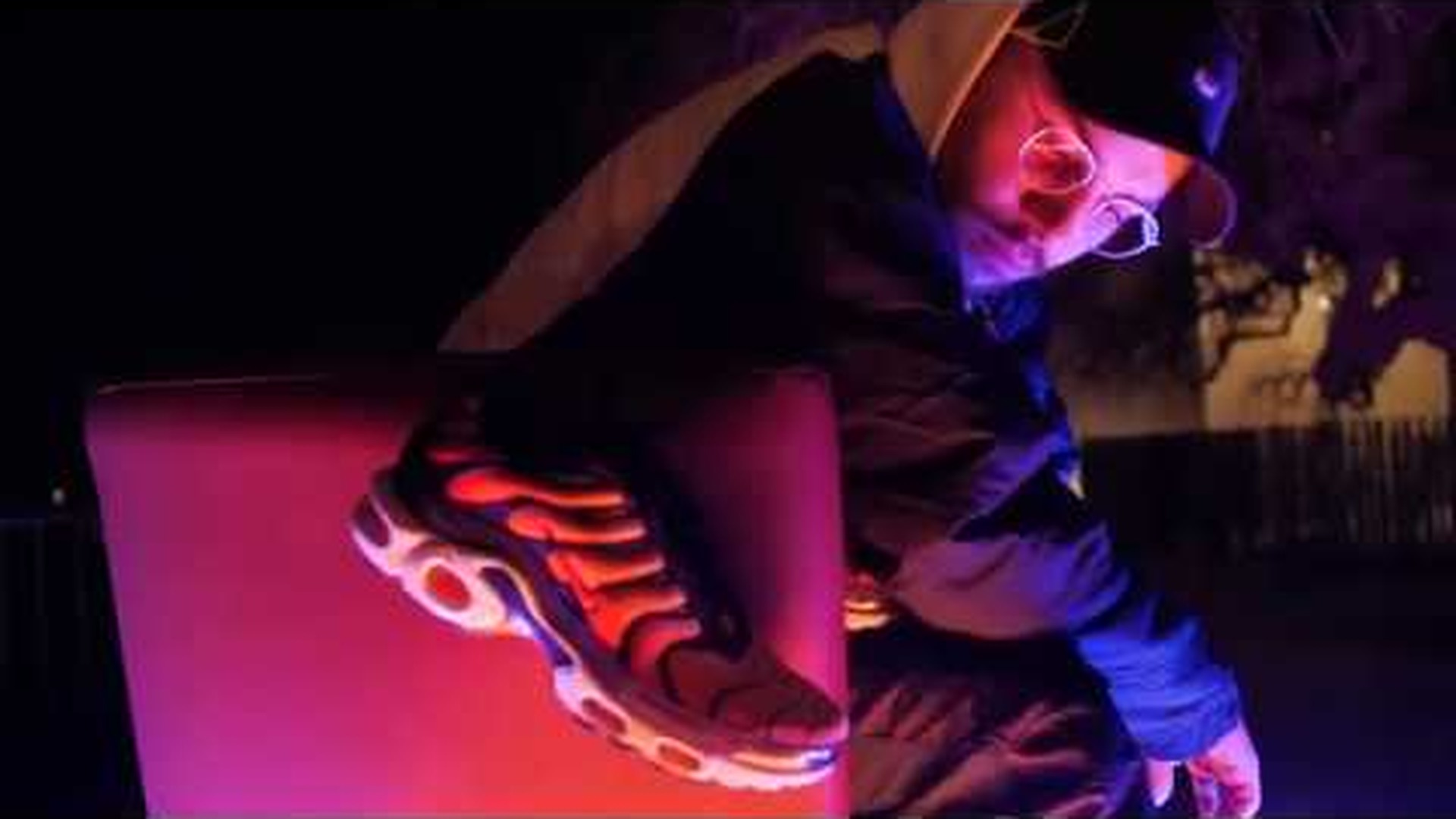 INTRO (FICTIF OU RÉALITÉ DISPO SUR TOUTES LES PLATEFORMES) - SISLEY SNIPES